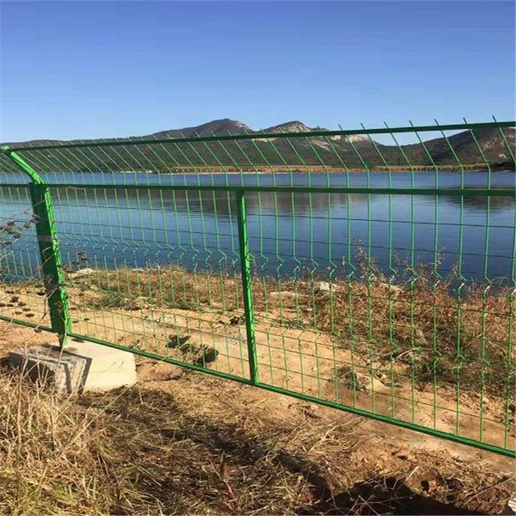水源保護區隔離網案例展示圖片2 水源保護區隔離網案例展示圖片2