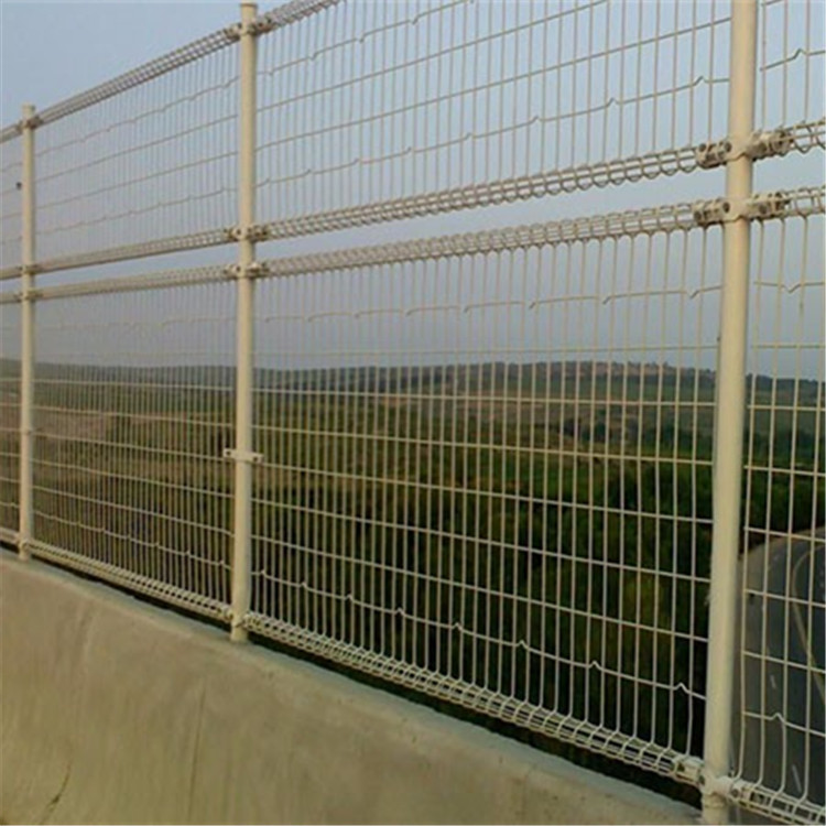 橋梁防拋網(wǎng)案例展示圖片2 橋梁防拋網(wǎng)案例展示圖片2