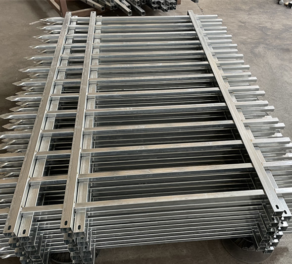 鋅鋼護(hù)欄案例展示圖片2 鋅鋼護(hù)欄案例展示圖片2