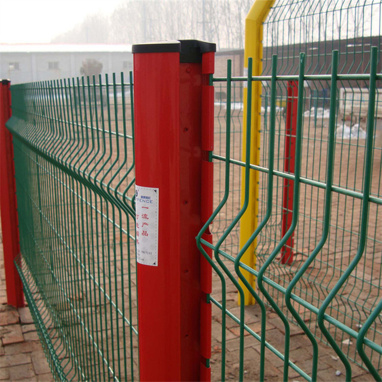 桃型柱護(hù)欄網(wǎng)案例展示圖片4 桃型柱護(hù)欄網(wǎng)案例展示圖片4