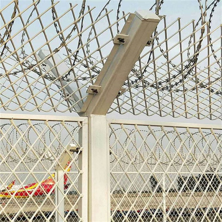 機(jī)場隔離網(wǎng)圖片4 機(jī)場隔離網(wǎng)圖片4